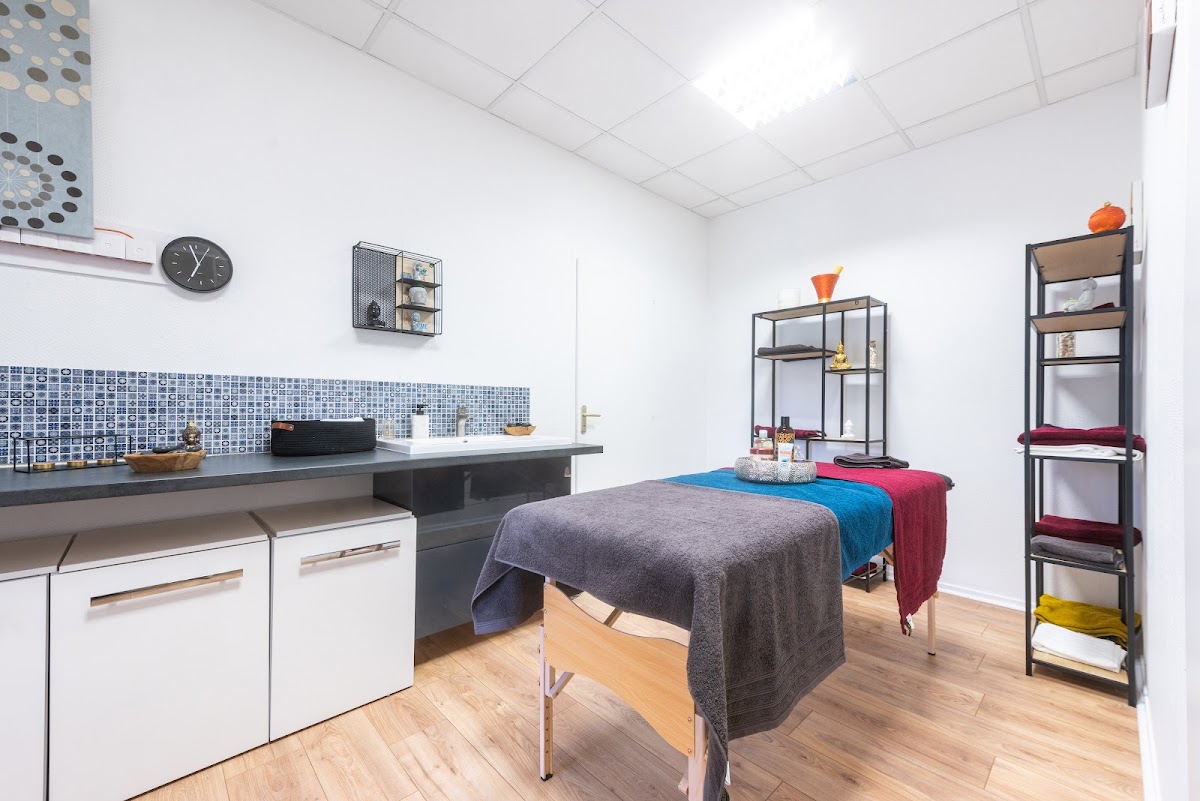 Sope chic- Institut de massage à Bellegarde - Boutique de produits cosmétiques et bien-être